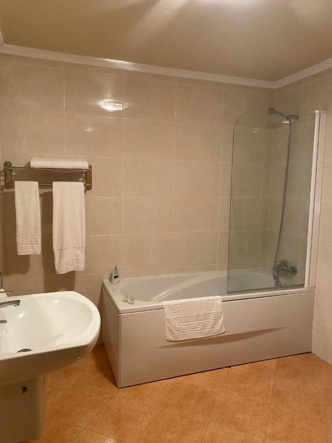 Hotel Av Apartamentos Lobios Exteriör bild