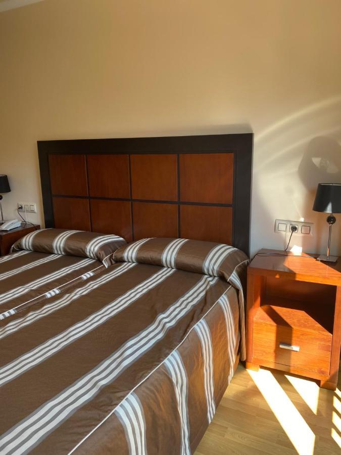 Hotel Av Apartamentos Lobios Exteriör bild