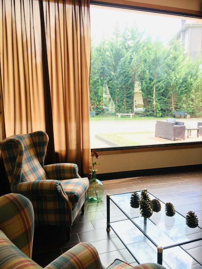 Hotel Av Apartamentos Lobios Exteriör bild